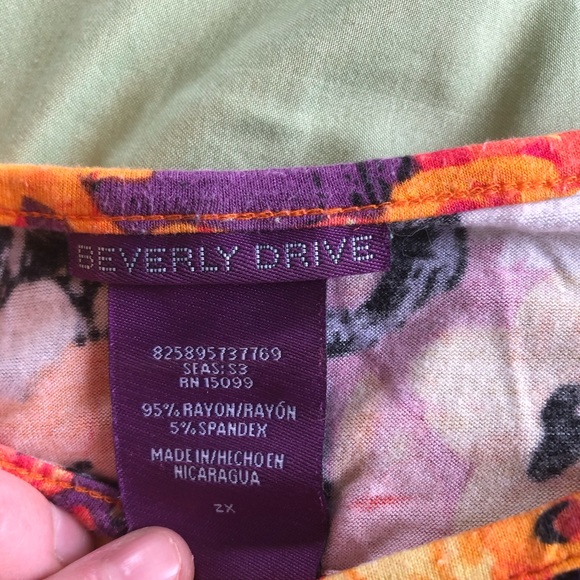 Beverly Drive womans 2X multi color top - Picture 5 of 7